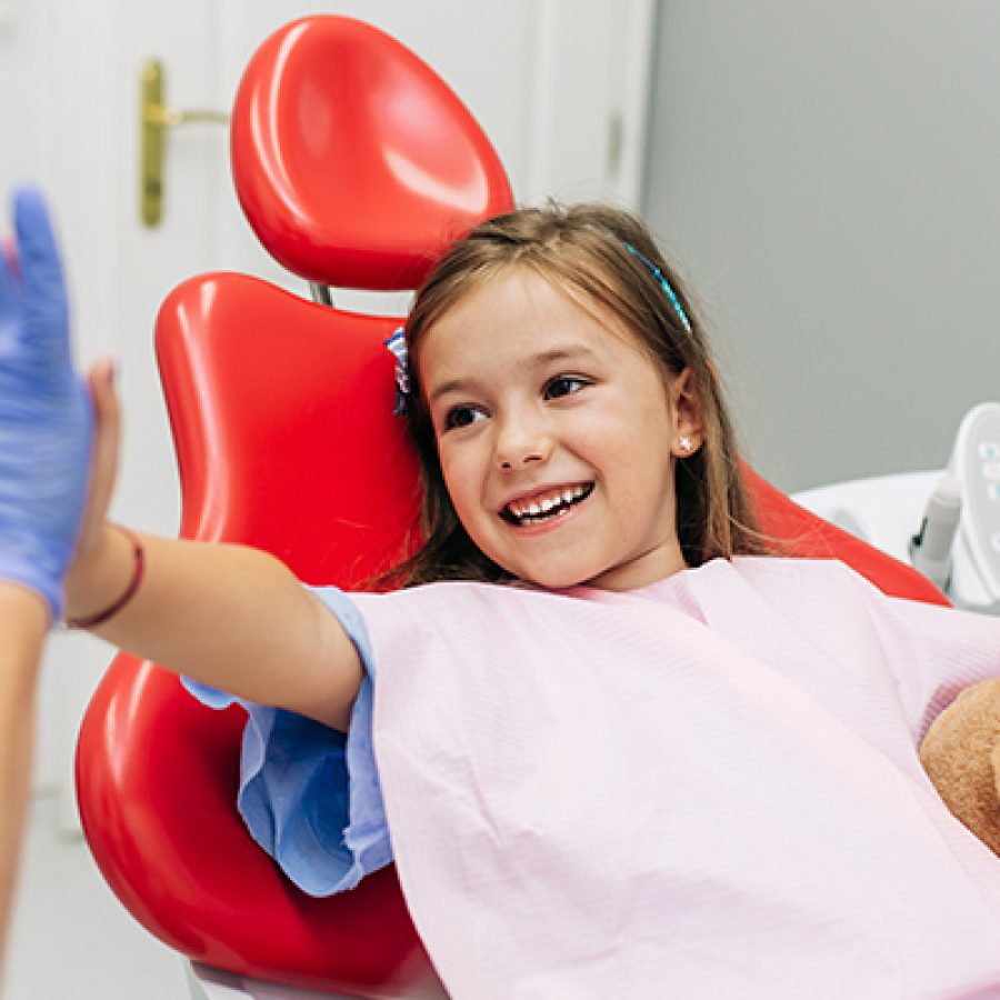 Cómo mantener la rutina de higiene dental durante el año escolar